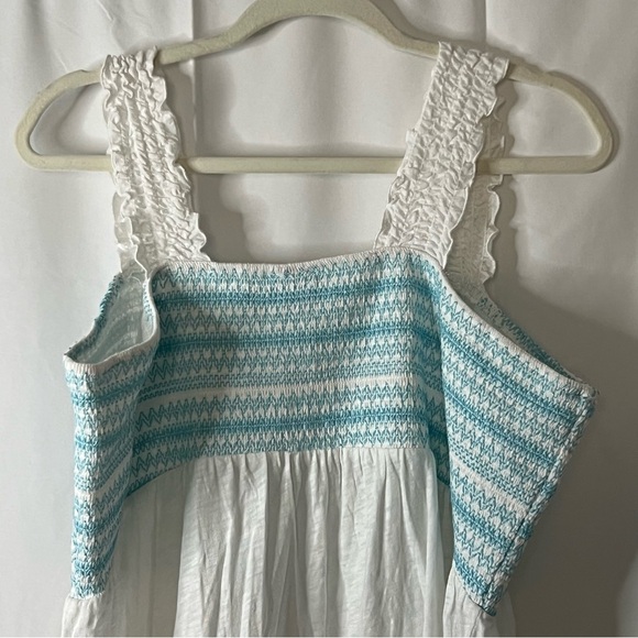 Torrid Tank Top Smocked Embroidered Front Ruffle Trim White Blue Size 3 - Picture 3 of 8